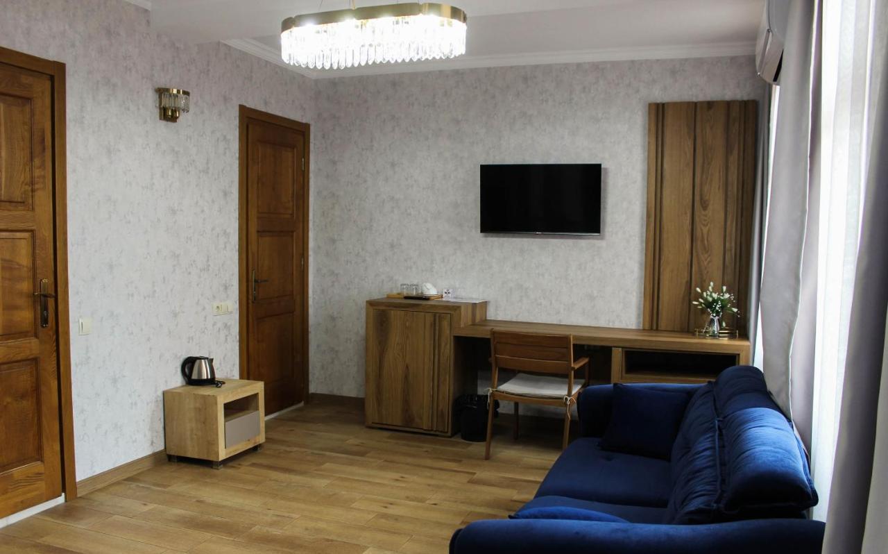 Boutique Hotel Tbili Metekhi Тбилиси Экстерьер фото